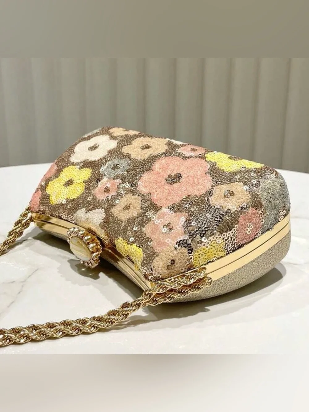 N/A elegant sequin